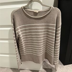 Women’s small Striped beige Sweater